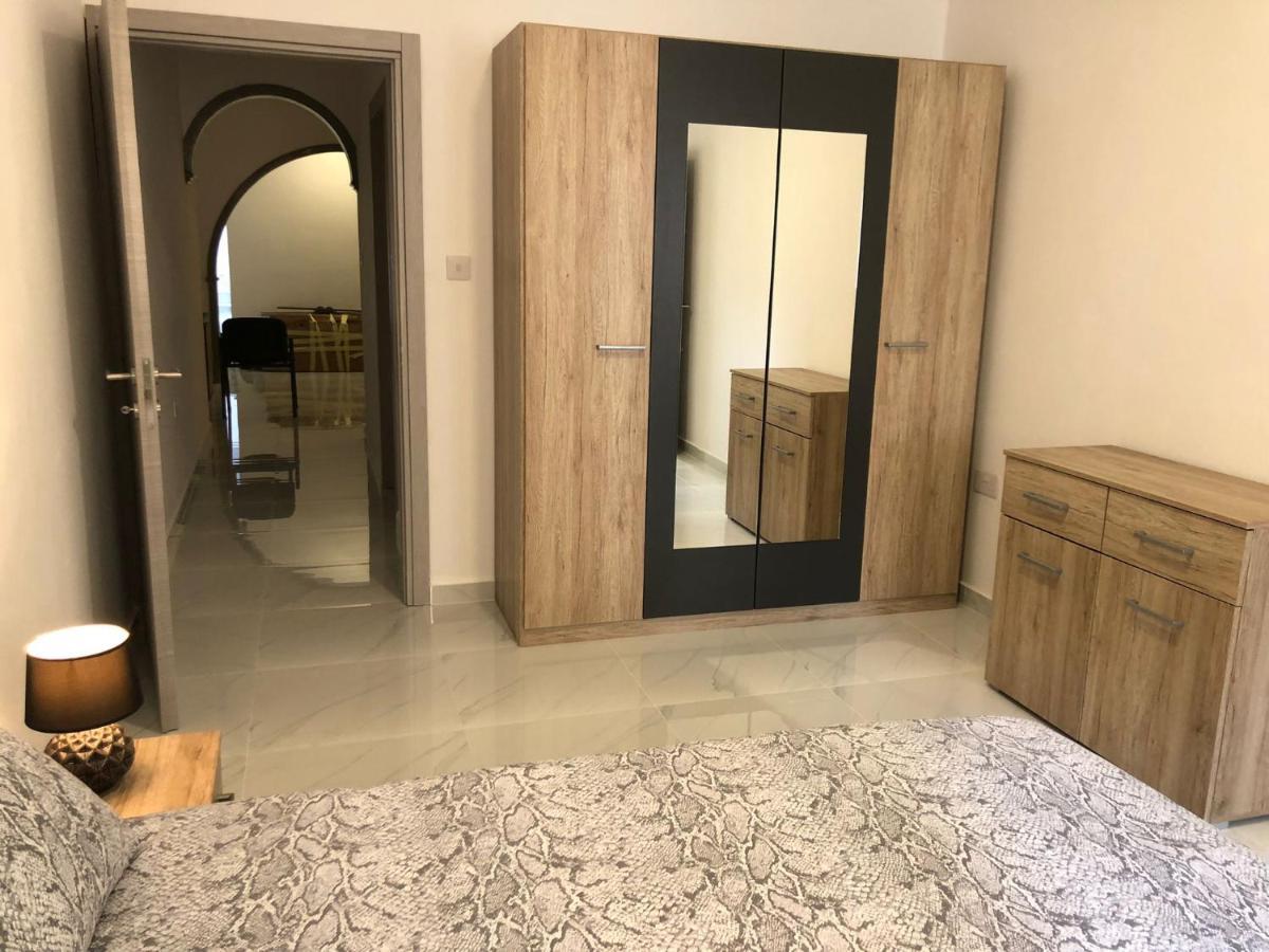 Beautiful Sliema Seaview Apt Exterior foto